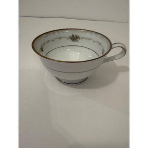 Noritake Joanne 2486 Vintage Porcelain Teacup With Gold Trim Approx 3.75 x 2.25”